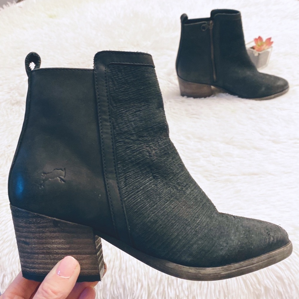 BRUSQUE x Zappos Black Leather Heel Ankle bootie western women size 7